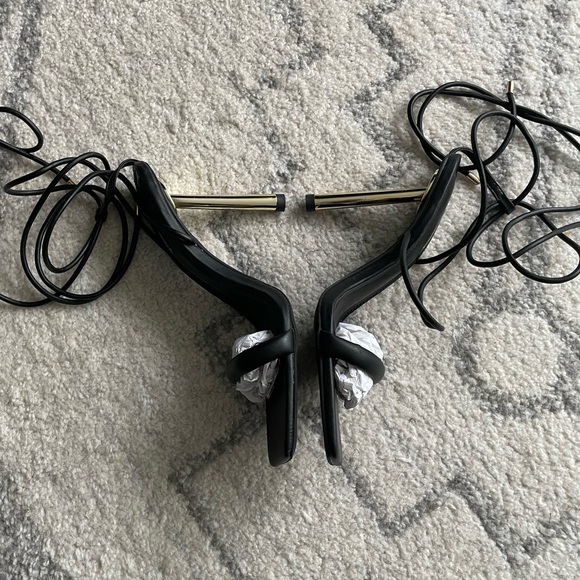 NWOT- Fashion Nova Black & Gold Tie Up Heeled Sandals - Picture 11 of 12